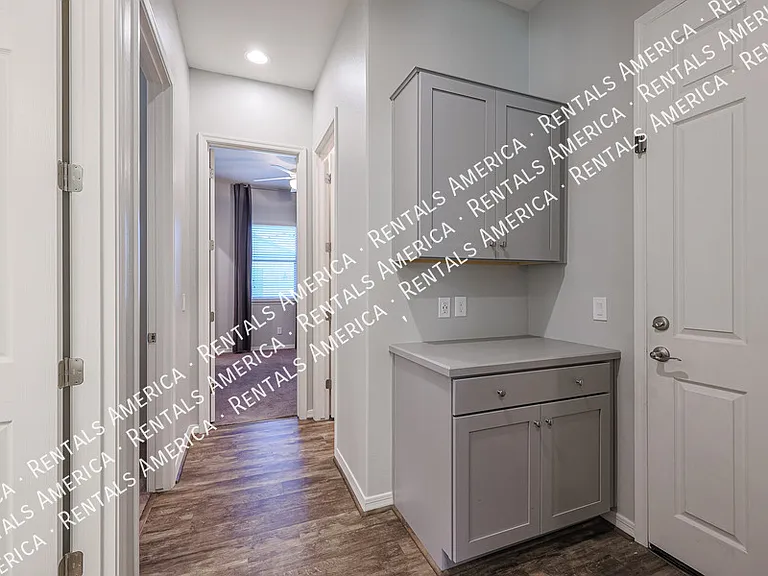 4429 E Jones St — Photo 25
