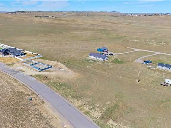 3rd image of 1309 Plateau Rd