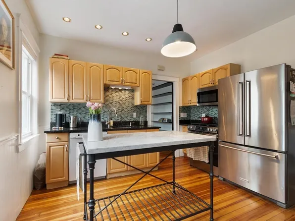 20 George St #1, Cambridge, MA 02140