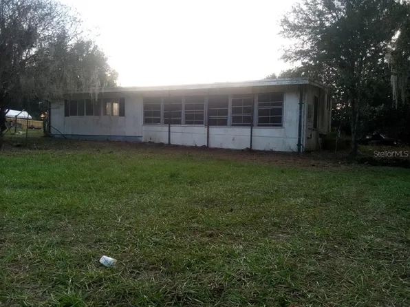 15886 SE 261st Ave, Umatilla, FL 32784