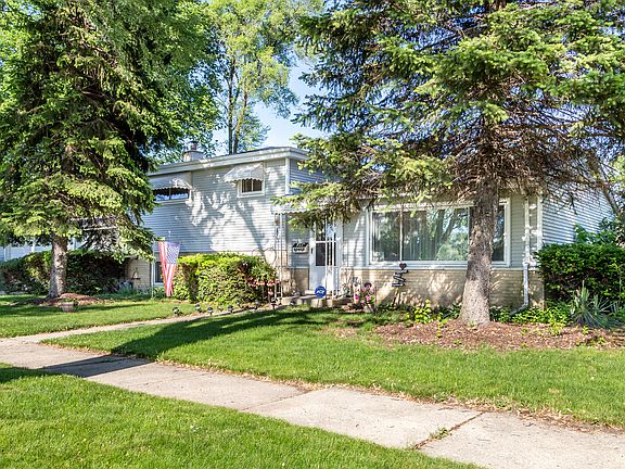 2nd image of 153 Windsor Dr