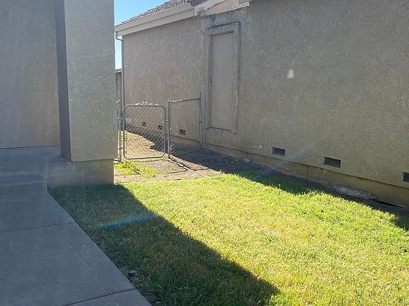 4th image of 229 Potrero St