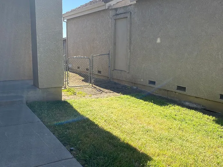 229 Potrero St — Photo 4