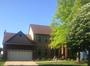 4834 Grove Pointe Dr, Groveport, OH 43125