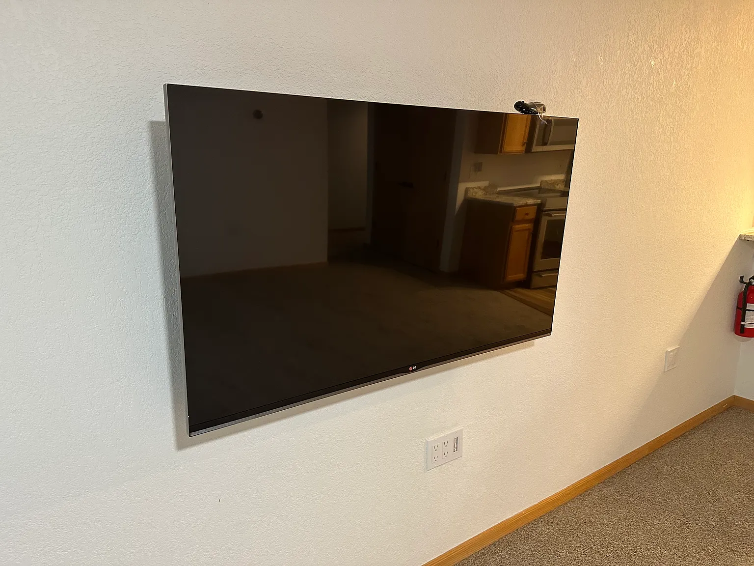 2 bed, 880 sqft, $1,695 — Photo 3