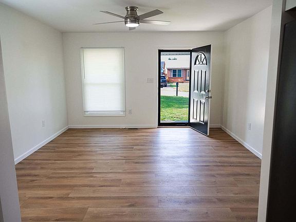 3rd image of 208 Burley Way
