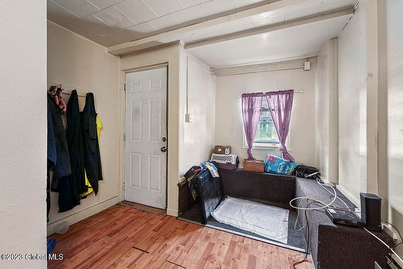 4th image of 483 Washington Avenue