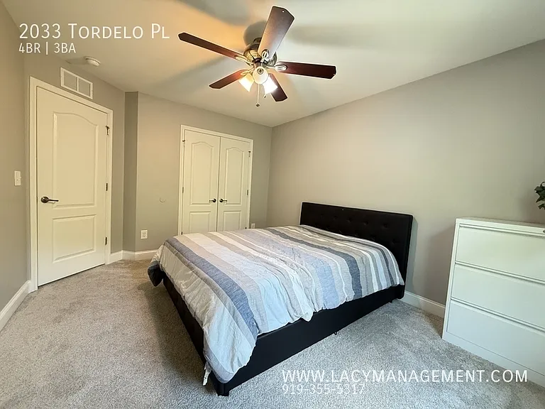 2033 Tordelo Pl — Photo 21