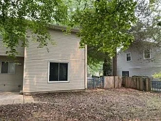S Farmview Dr — Photo 9