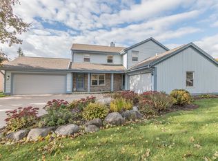 1620 Stardust Dr, Waukesha, WI 53186
