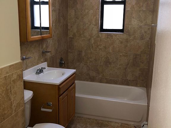 5th image of 400 Highland Ter APT 3U