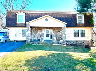 505 4th St, Luray, VA 22835