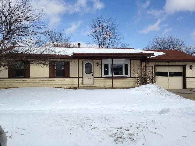 1st image of 3700 Coachlight Common St