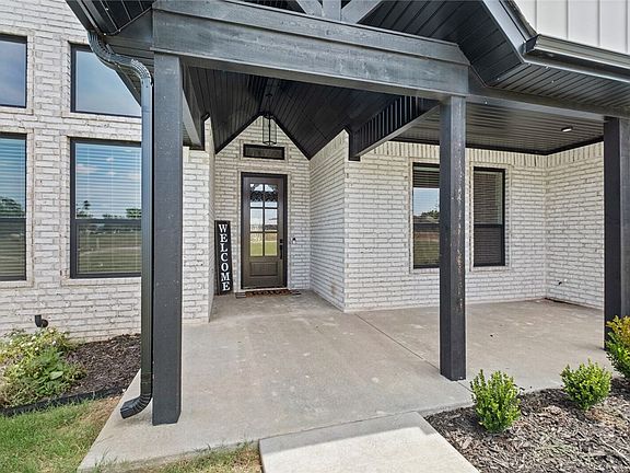 4th image of 4003 Rolling Meadows Dr