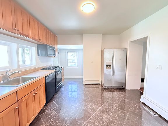 2nd image of 8 Murdock Ave APT 1