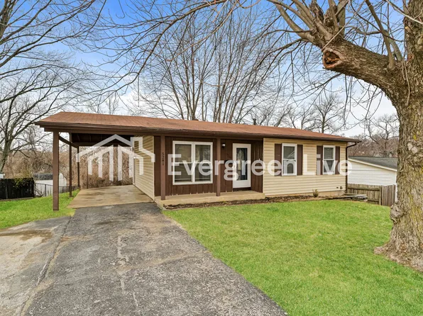 5281 Ville Rosa Ln, Hazelwood, MO 63042