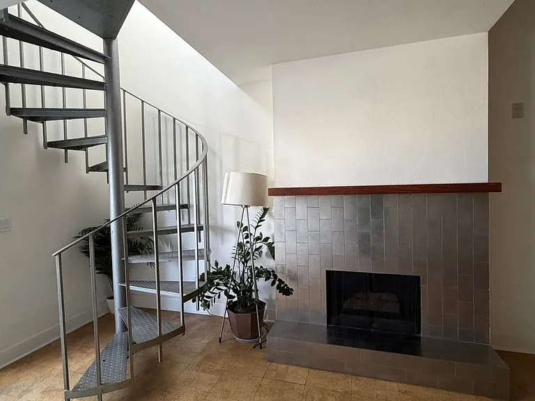 1940 N Highland Ave #81 — Photo 49