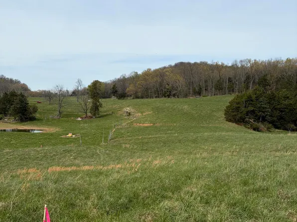 701 McQueary Rd, Somerset, KY 42503