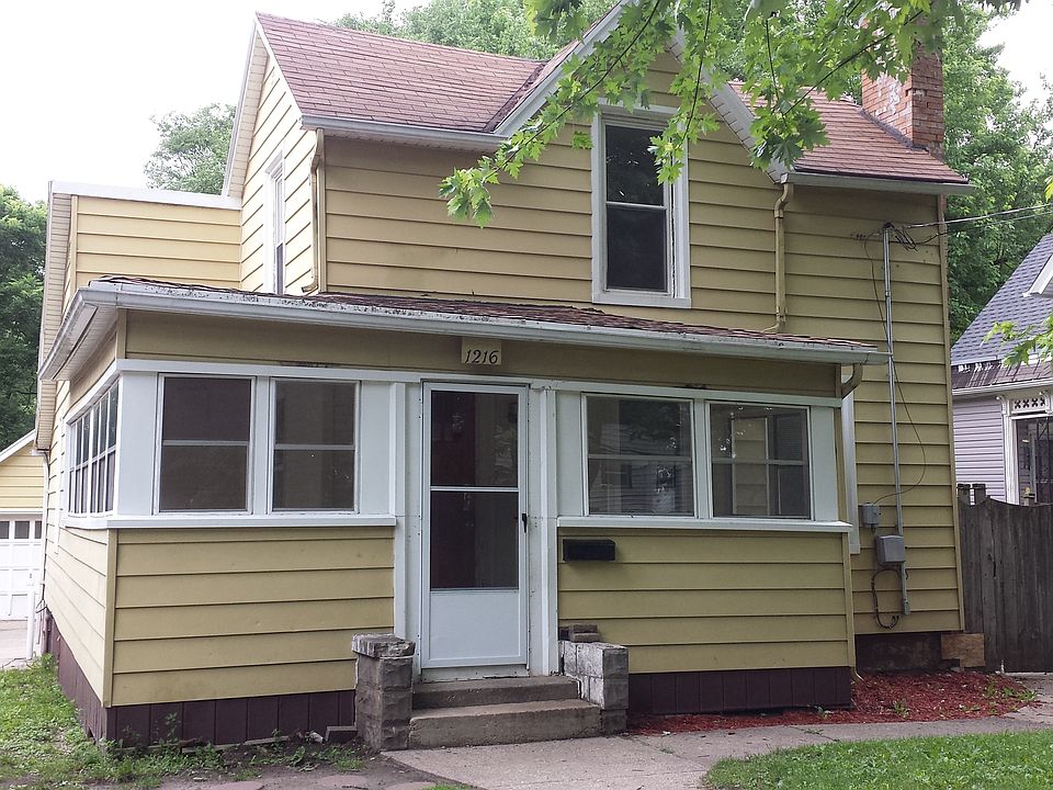 1st image of 1216 Benton St