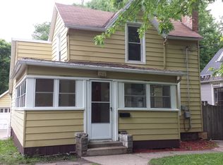 1216 Benton St, Rockford, IL 61107