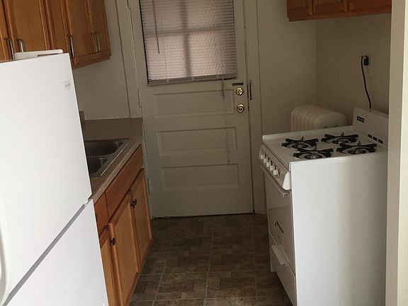 2nd image of 6606 N Ashland Ave APT 1F
