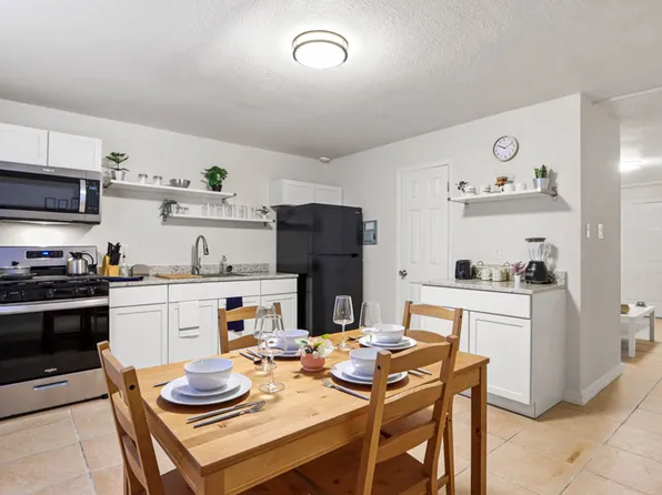 3312 Gateway Blvd E APT 4, El Paso, TX 79905