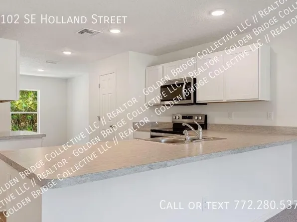 2102 SE Holland St, Port Saint Lucie, FL 34952