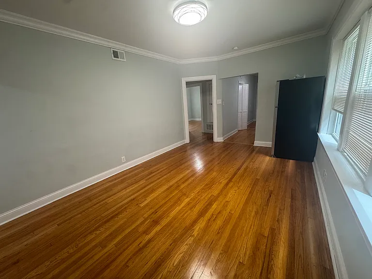 5405 N Sawyer Ave #1 — Photo 4