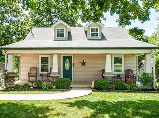 1300 Oak Grove Rd, Dickson, TN 37055