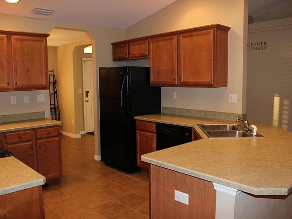 5th image of 12281 SE 101st Ct