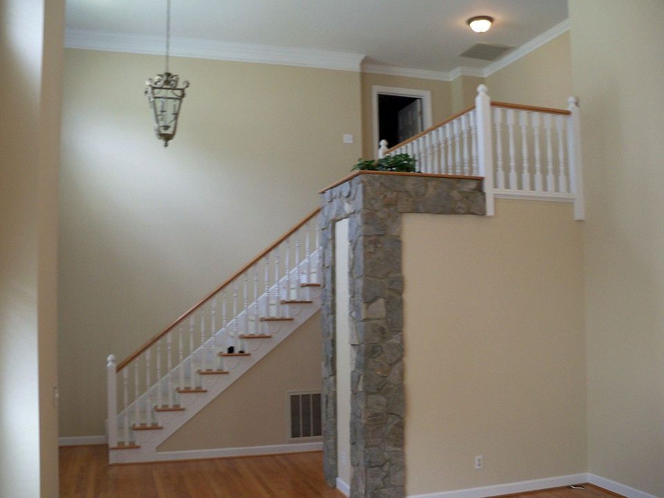 2nd image of 1317 Binley Pl