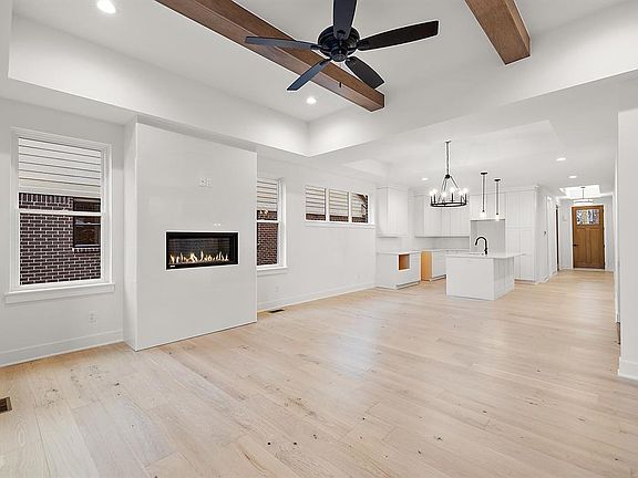 4th image of 5968 Willow Grove Ave