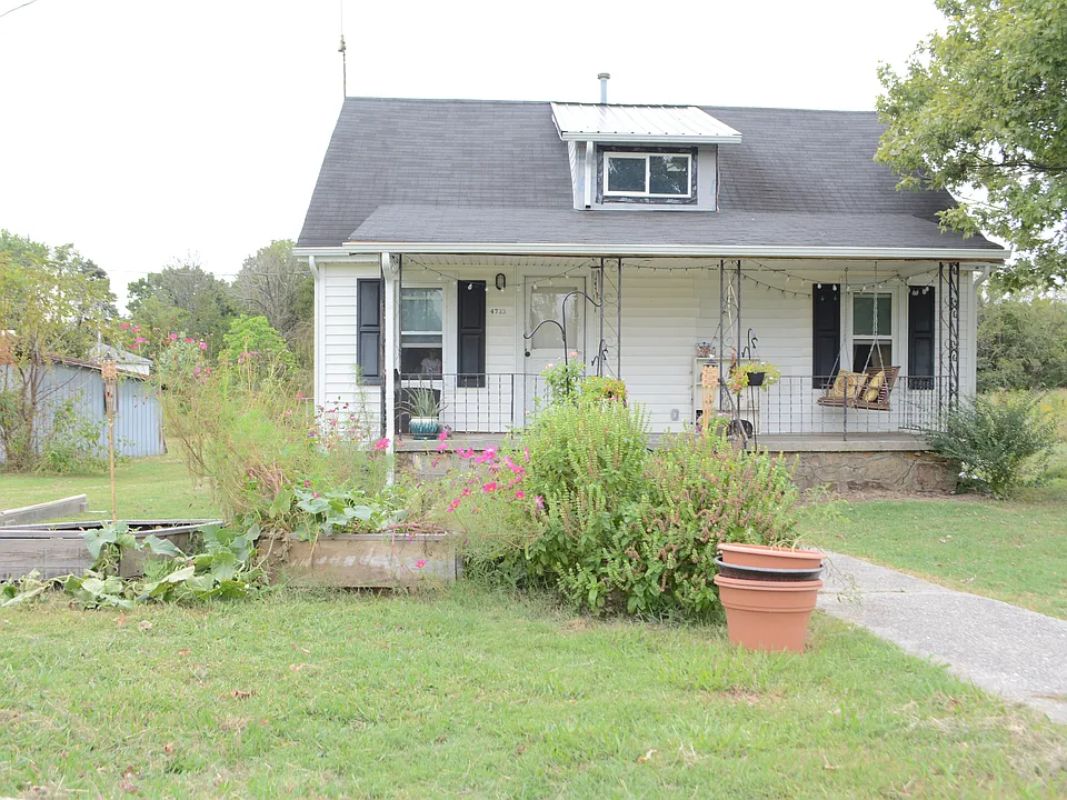 4733 Mammoth Cave Rd