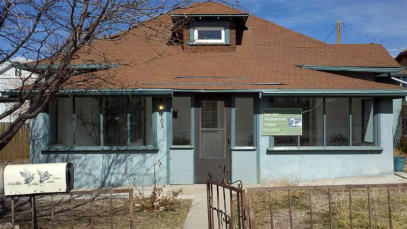 1st image of 103 E Hill Ave