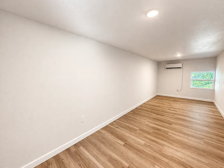 426 Seawind #B — Photo 5