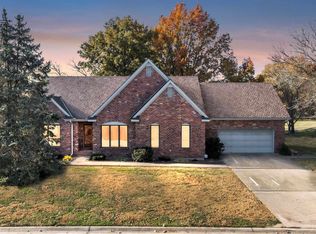 1805 S Nicklaus Dr, Clinton, MO 64735