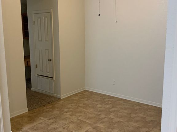 4th image of 524 Olaf Dr #A