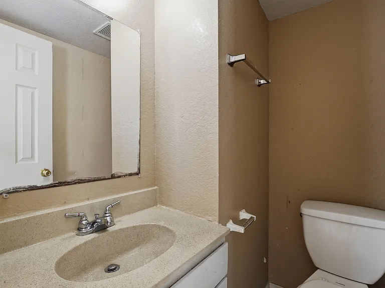 1628 Claudia Dr — Photo 19