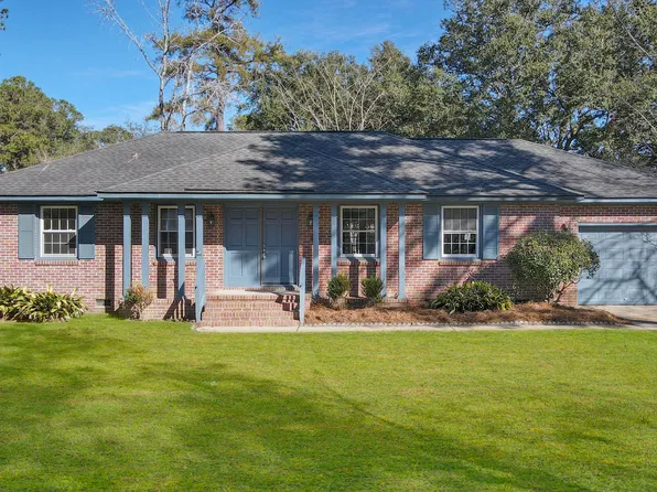 107 Sandtrap Rd, Summerville, SC 29483