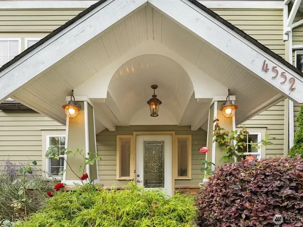 4552 51st Avenue SW, Seattle, WA 98116