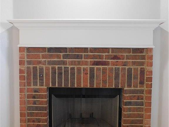 5th image of 207 Christie Ln