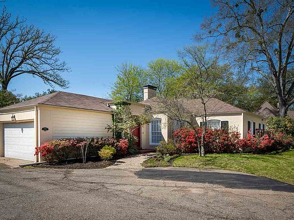2nd image of 506 Noel Dr