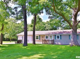 2167 Lakeview Rd N, Dahinda, IL 61428