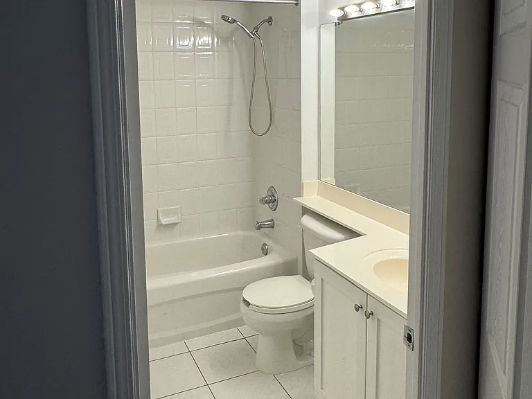 35 Finch Ave E #501 — Photo 18