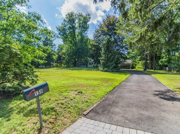 150 Columbus Ave, Closter, NJ 07624