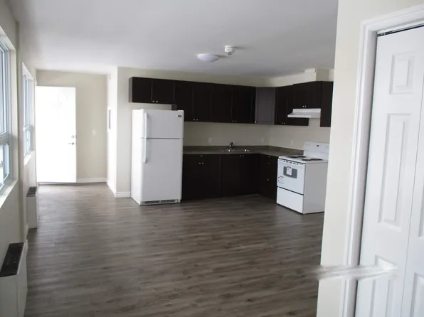 844 Queen St E, Sault Ste. Marie, ON P6A 2B2