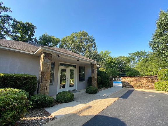5th image of 25 Stonegate Shores Dr