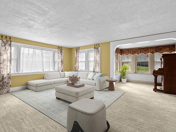 4th image of 46652 Riverview Dr