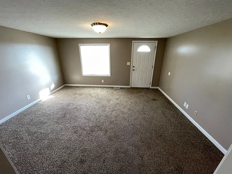 2274 Hempridge Rd — Photo 11