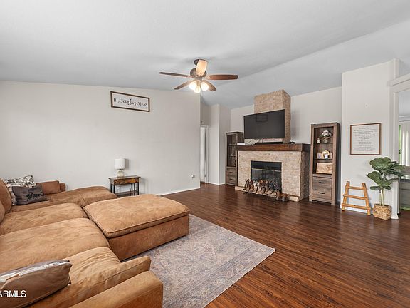 3rd image of 730 W MCKELLIPS Boulevard